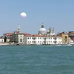 Bed & Breakfast Casa Genoveffa 3*